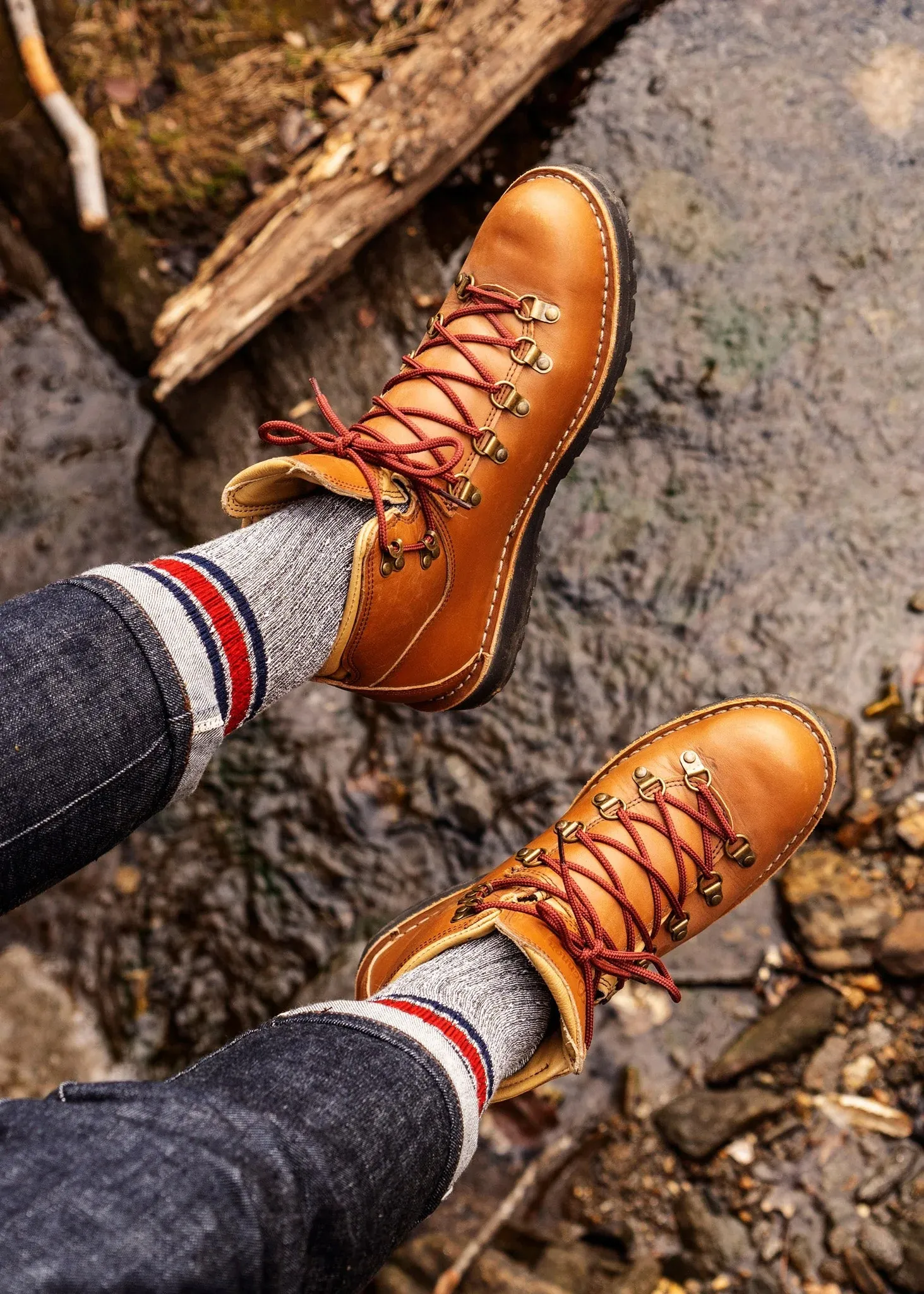 american trench - MERINO ACTIVITY CREW SOCK in Tan w/Navy & Rust