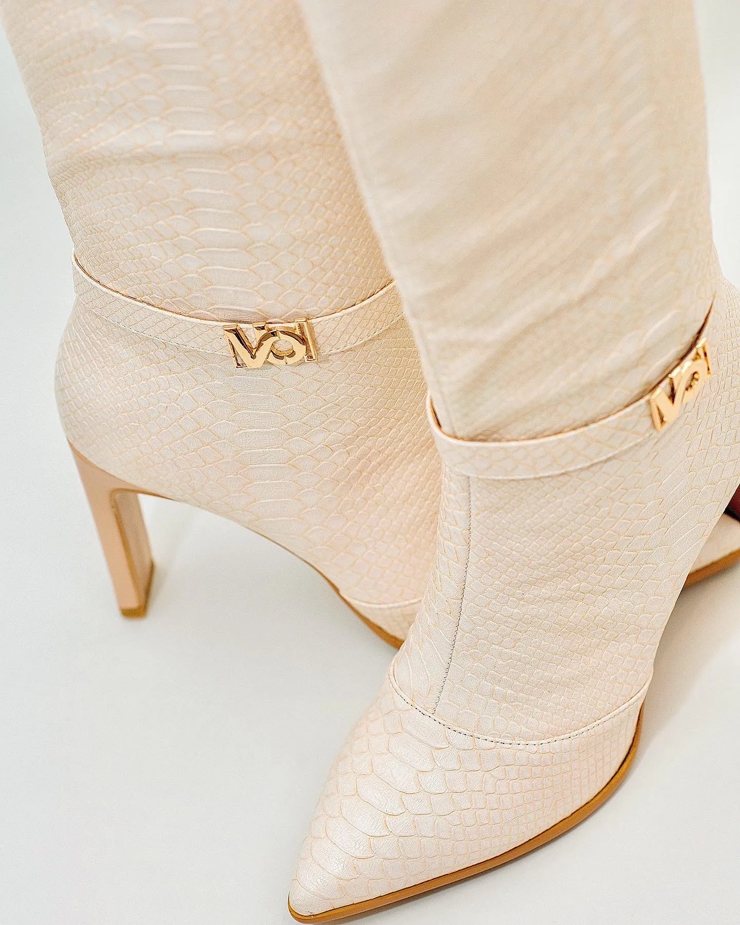 Croc Effect Knee High Boots in Cream Chameleon