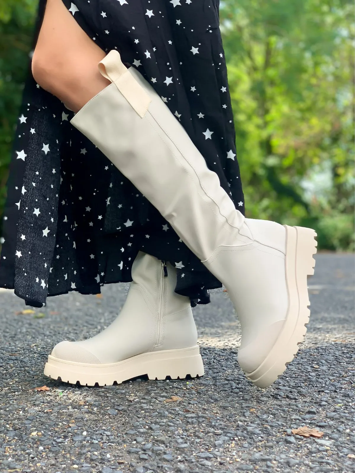 Gemini Knee High Boots / Cream