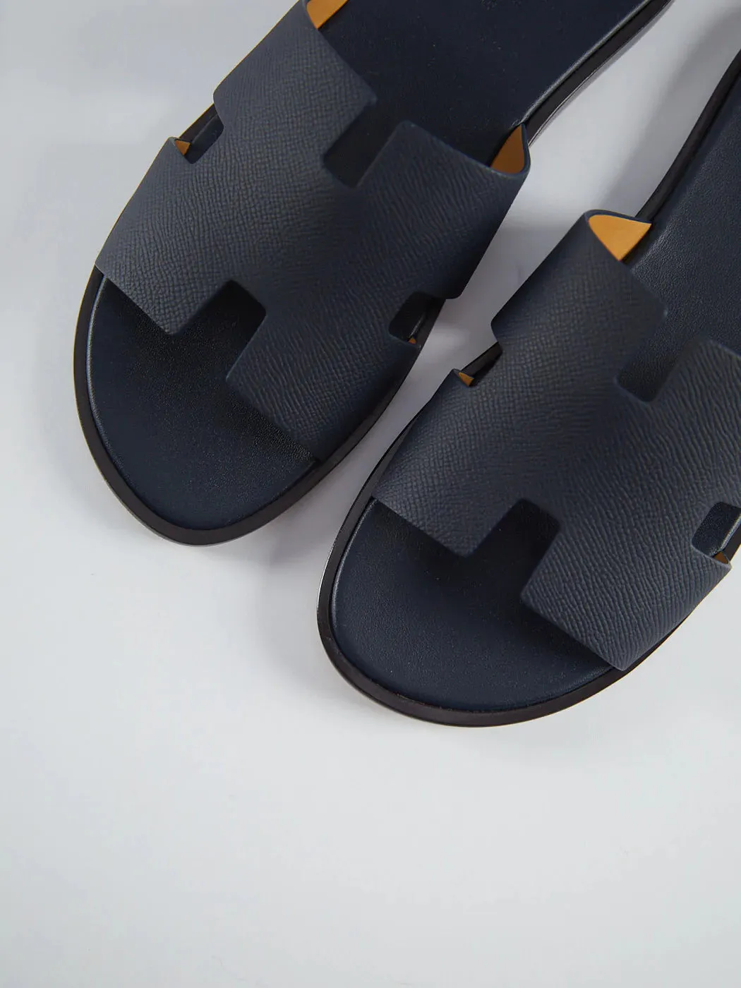 Hermès Izmir Sandals (Marine)