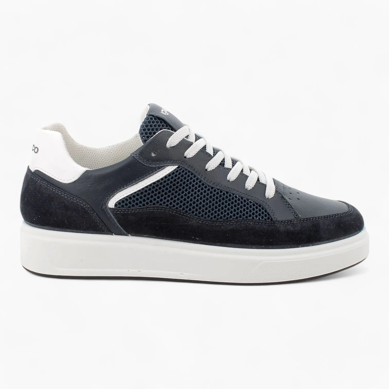 Igi & Co Men's Navy Runner Shoes with White Detailing and Breathable Design