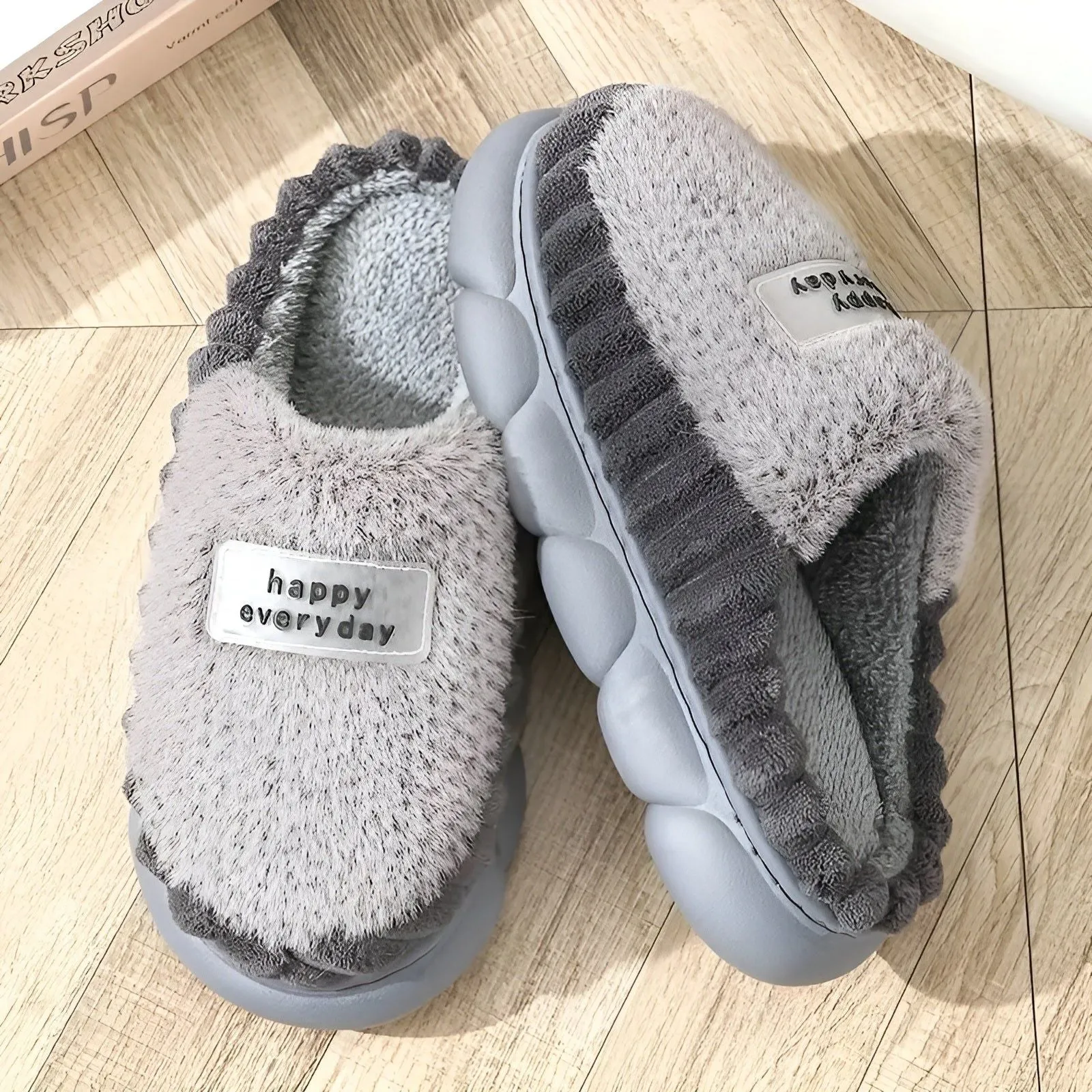 Jara Slippers - Bequeme Fleecegefütterte Rutschfeste Gummisohlen-Hausschuhe