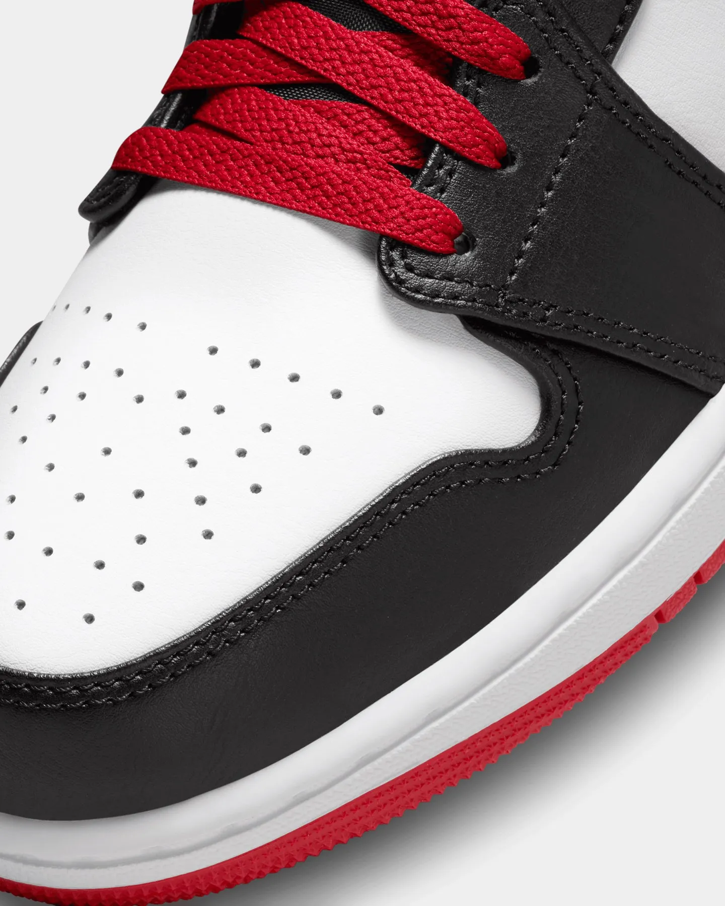 Jordan Air Jordan 1 Mid "Gym Red Black Toe" White/Gym Red