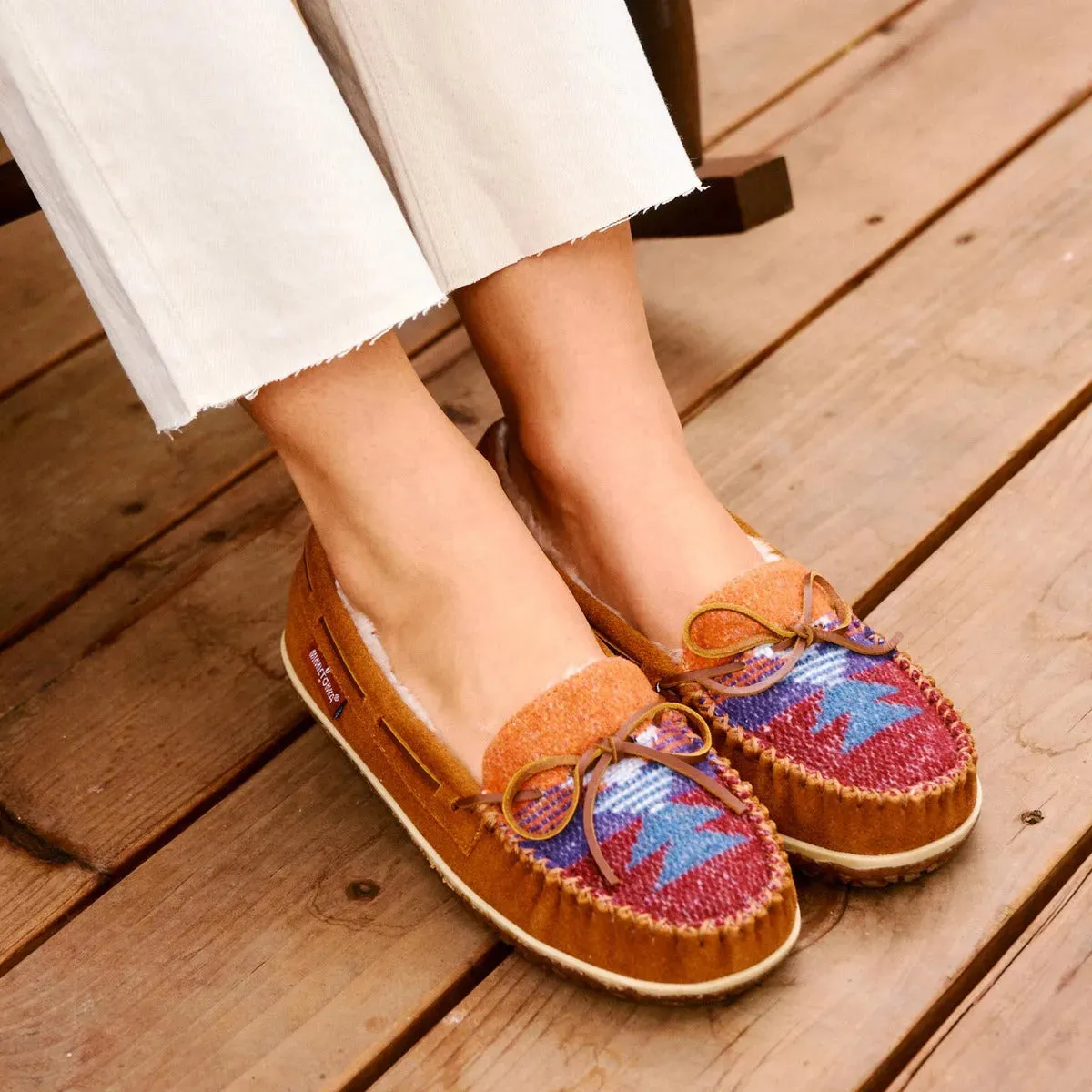 Minnetonka Tilia (Pattern) - Womens Slippers