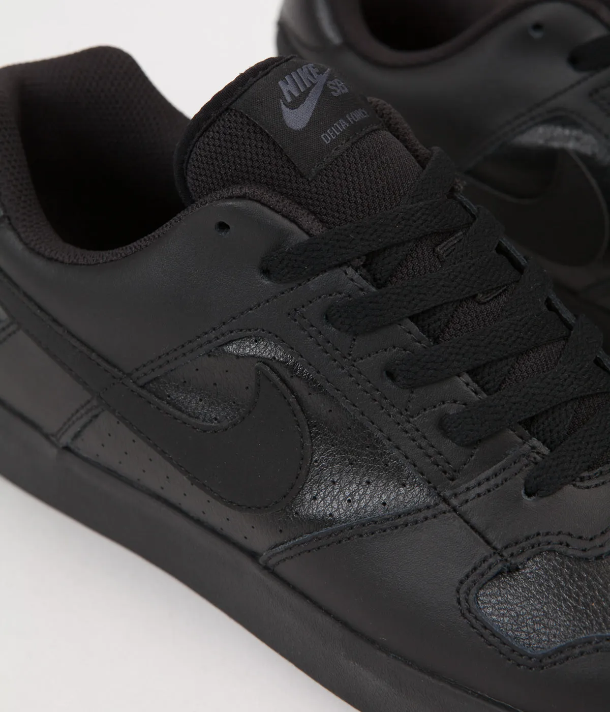 Nike SB Delta Force Vulc Shoes - Black / Black - Anthracite