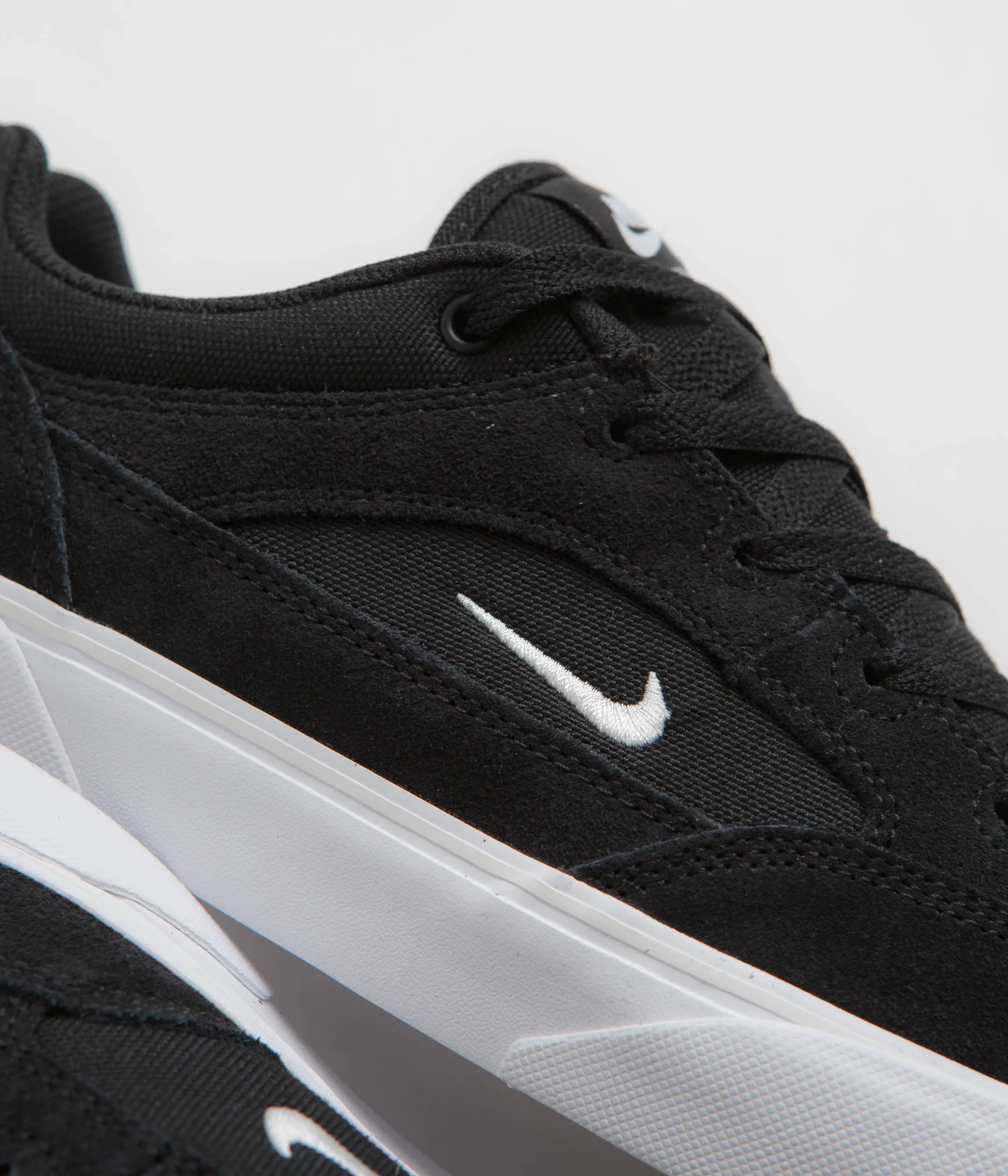 Nike SB Malor Shoes - Black / White - Black - White