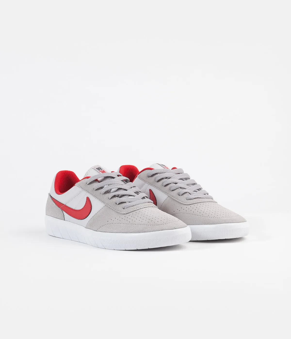 Nike SB Team Classic Shoes - Atmosphere Grey / University Red - Vast Grey