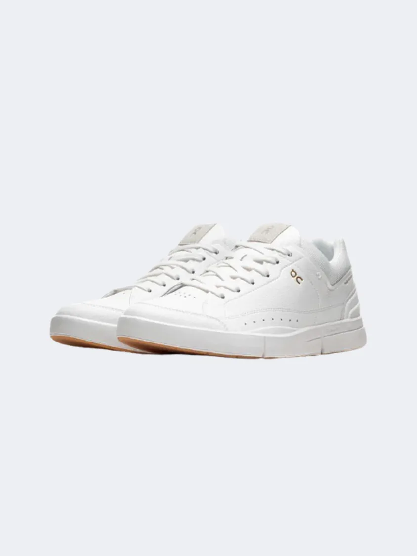 On The Roger Centre Court  Women Lifestyle Shoes White