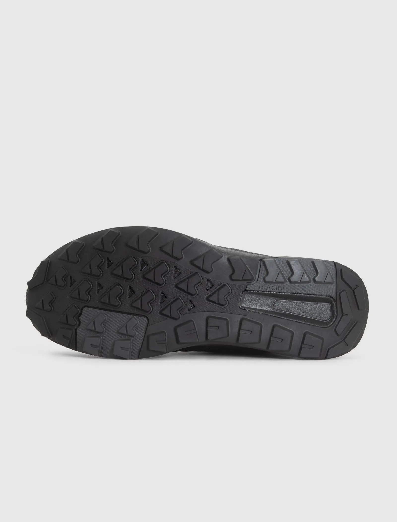 PHARRELL TERREX TRAILMAKER MID "TRIPLE BLACK"