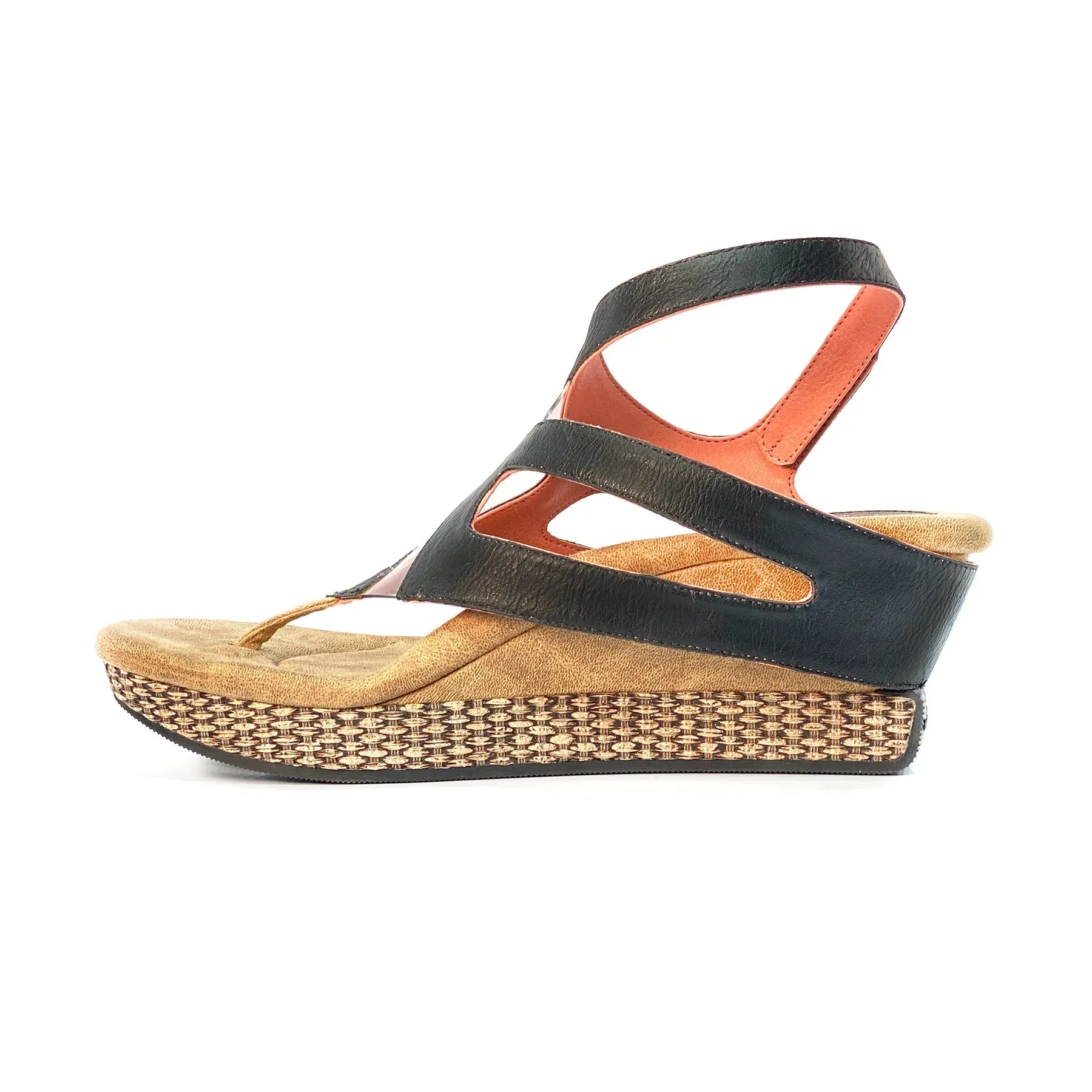 Reversible Sandals With Cut Out Design