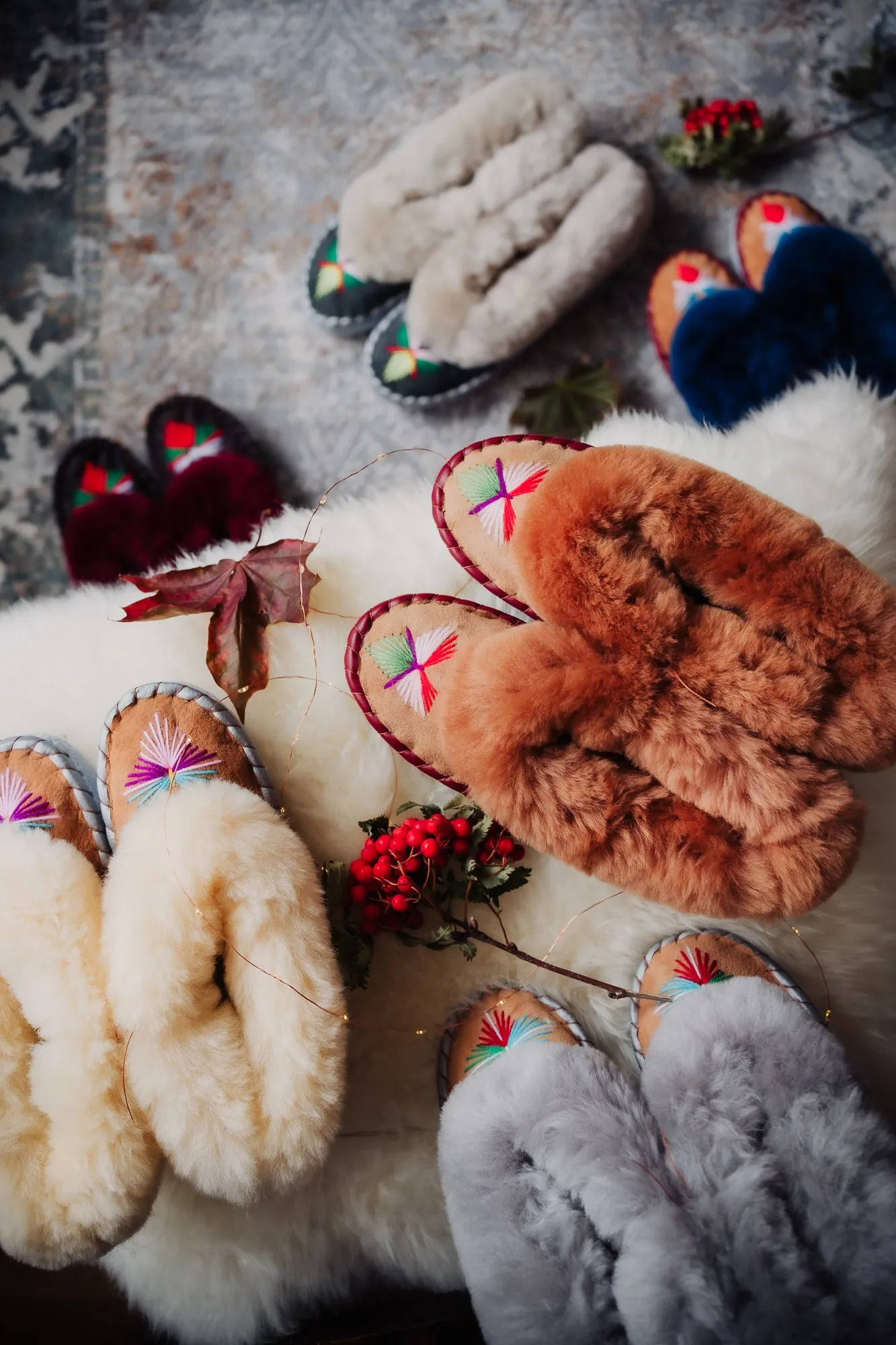 Sheepskin slippers with embroidery  'LUCKY DIP'