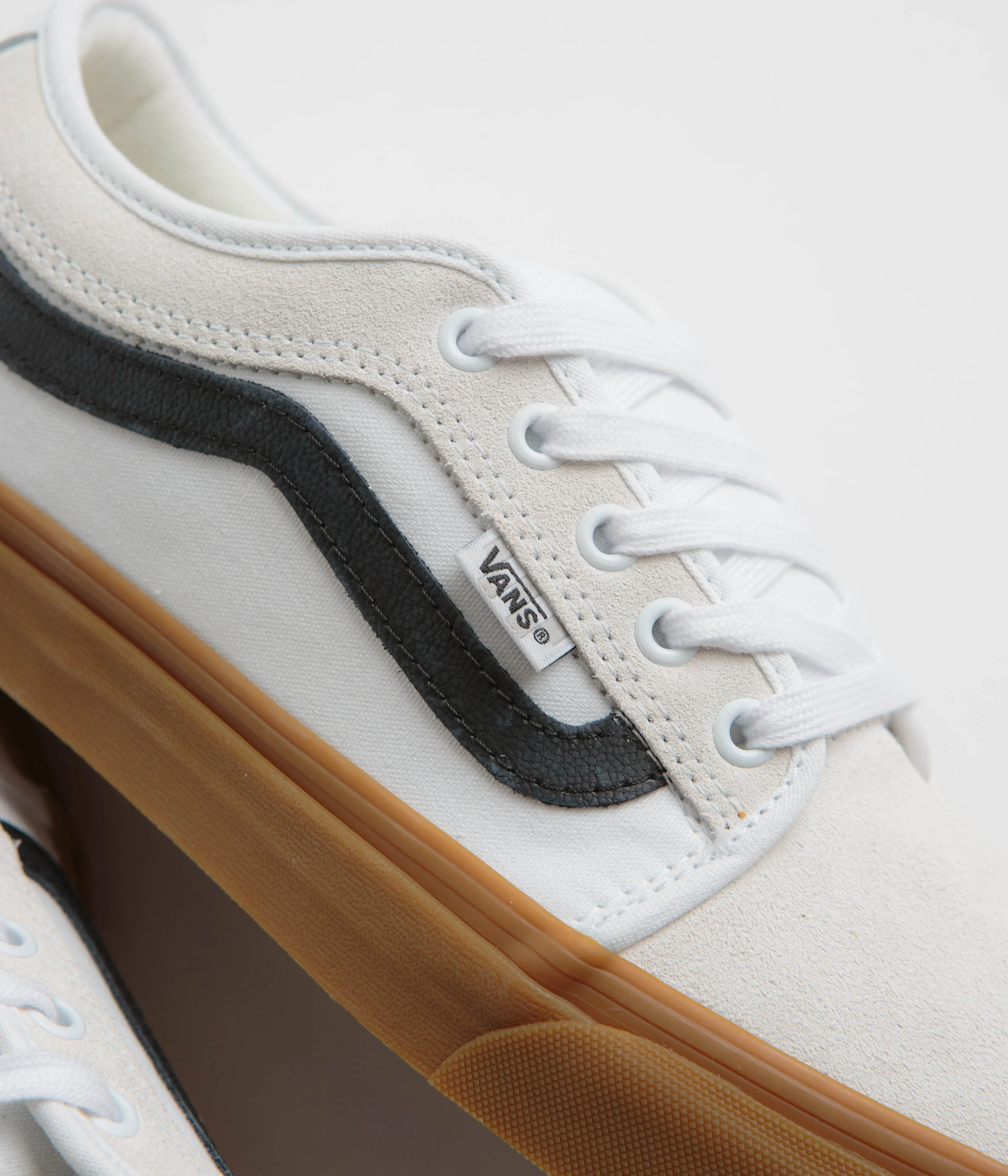 Vans Skate Chukka Low Sidestripe Shoes - White / Black / Gum