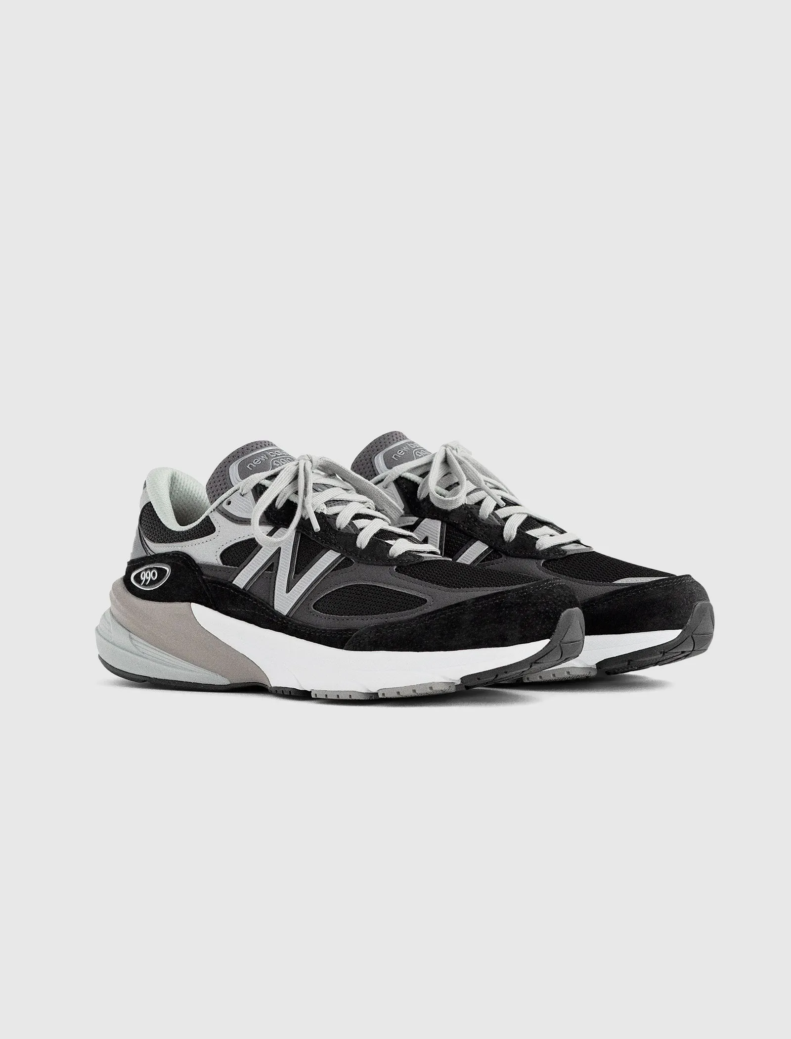 WOMEN'S 990V6 "BLACK/GREY"