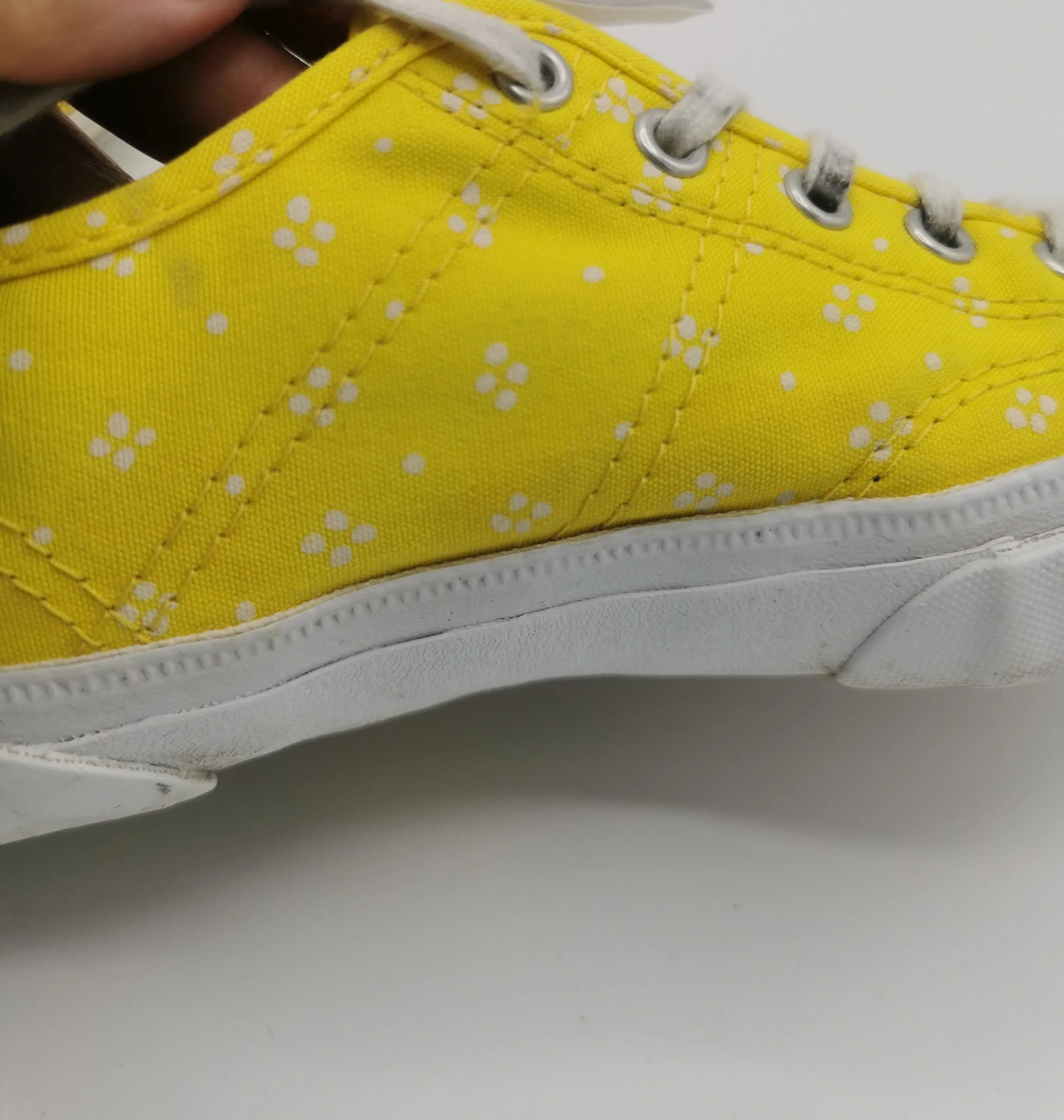 WOMENS SIZE 6 - JACK PURCELL, Converse Spring Collection, Low Top Yellow / White Flowers EUC B59