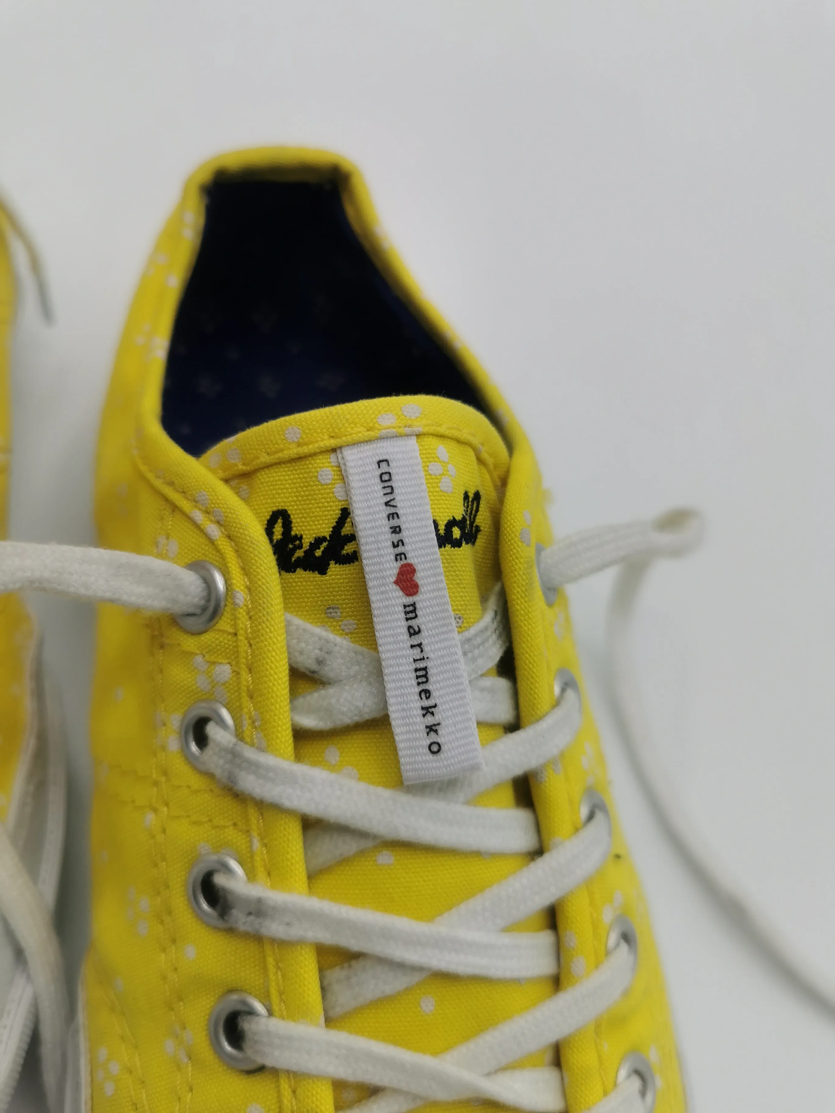 WOMENS SIZE 6 - JACK PURCELL, Converse Spring Collection, Low Top Yellow / White Flowers EUC B59