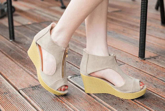 ZIP UP WEDGE