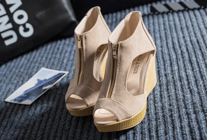 ZIP UP WEDGE